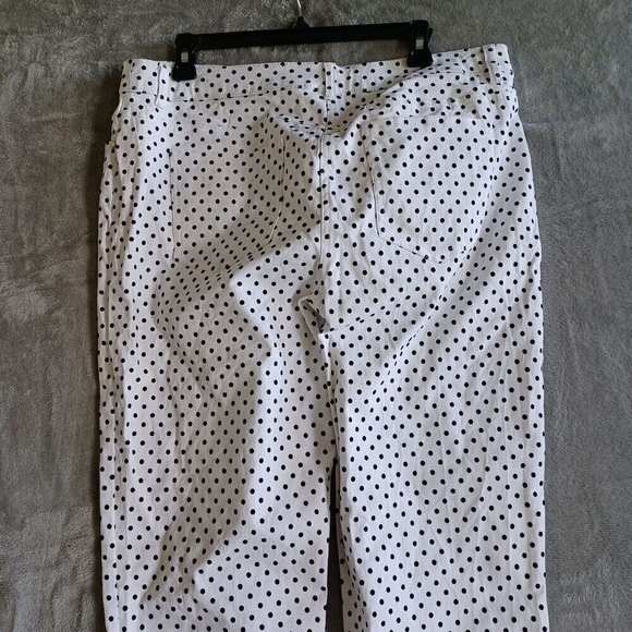 Chicos Sz 2 / 12 Ankle Pants Polka Dot Straight Leg White Black Casual‎ Classic - Picture 10 of 13